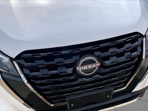 Certified 2023 Nissan Kicks SR w/ SR Premium Package FWD image 28