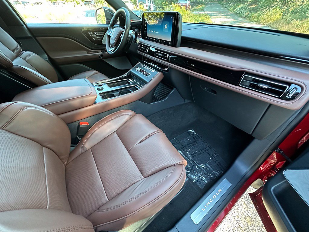 New 2027 Lincoln Aviator Reserve AWD/4WD image 23