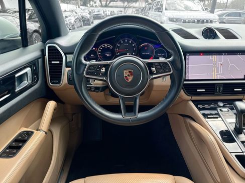 Used 2019 Porsche Cayenne Base image 23