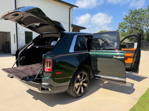 Used 2023 Rolls-Royce Cullinan w/ Cullinan Package AWD/4WD image 15