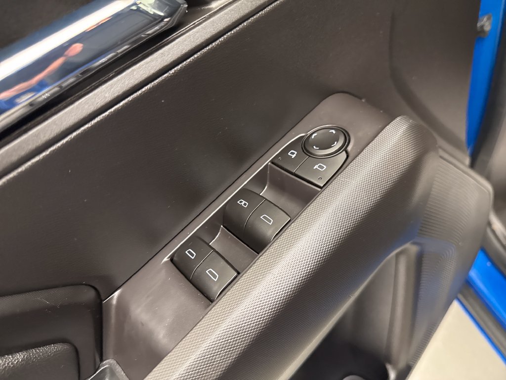 Used 2023 Chevrolet Colorado LT w/ LT Convenience Package III AWD/4WD image 10