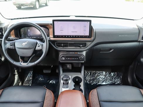 Used 2026 Ford Bronco Sport Outer Banks AWD/4WD image 12