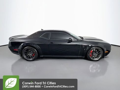 Used 2019 Dodge Challenger SRT Hellcat Redeye image 18