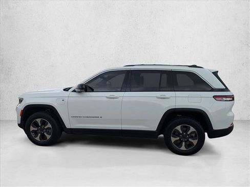 Used 2022 Jeep Grand Cherokee Limited 4xe w/ Luxury Tech Group II AWD/4WD image 5
