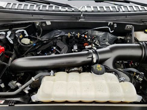 Used 2024 Ford Expedition Limited image 28