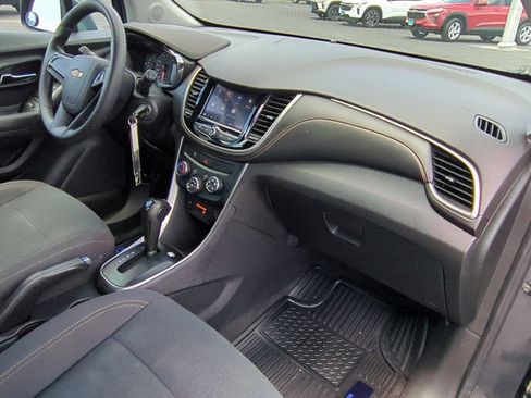 Certified 2020 Chevrolet Trax LS FWD image 26