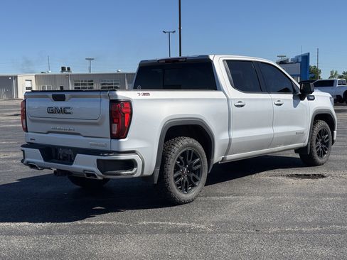Used 2022 GMC Sierra 1500 Elevation w/ Elevation Premium Package AWD/4WD image 3