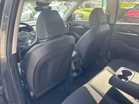 Used 2025 Kia Seltos S FWD image 25