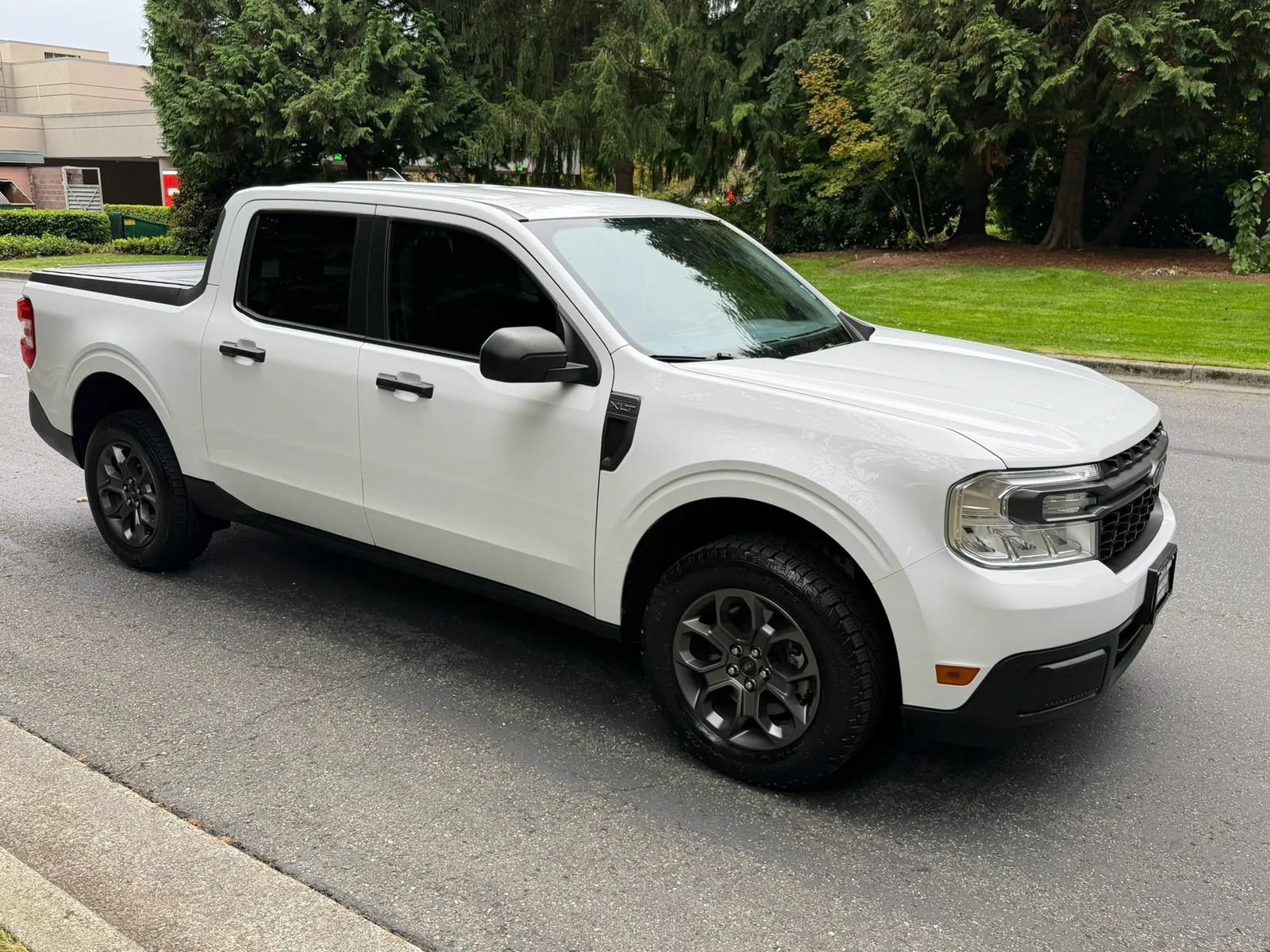 Used 2022 Ford Maverick XLT FWD image 14