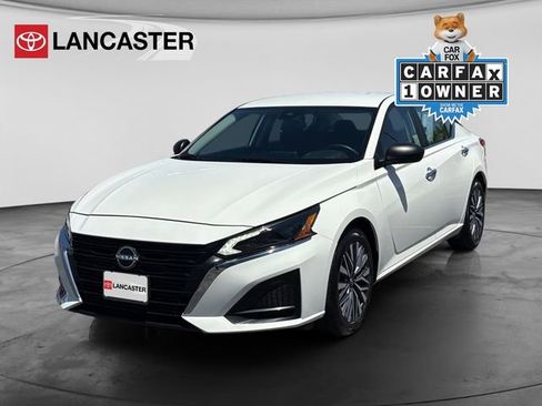Used 2025 Nissan Altima 2.5 SV FWD image 3