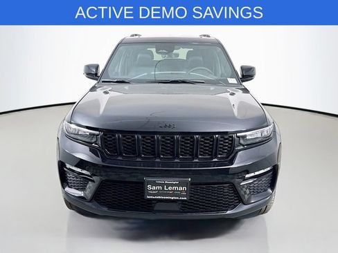 New 2025 Jeep Grand Cherokee Limited w/ Black Appearance Package AWD/4WD image 2