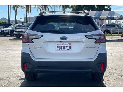 Certified 2022 Subaru Outback Premium image 4