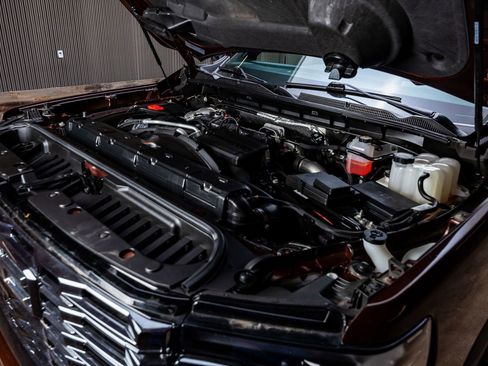 Used 2024 GMC Sierra 3500 Denali Ultimate image 40