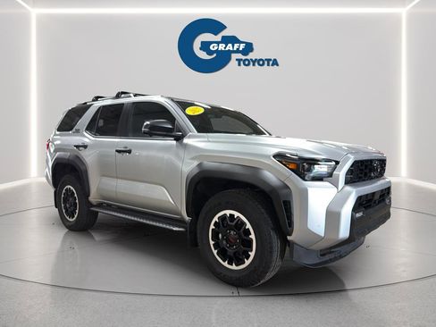 Used 2025 Toyota 4Runner TRD Off-Road Premium AWD/4WD image 5