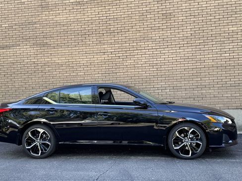 New 2026 Nissan Altima 2.5 SR FWD image 6