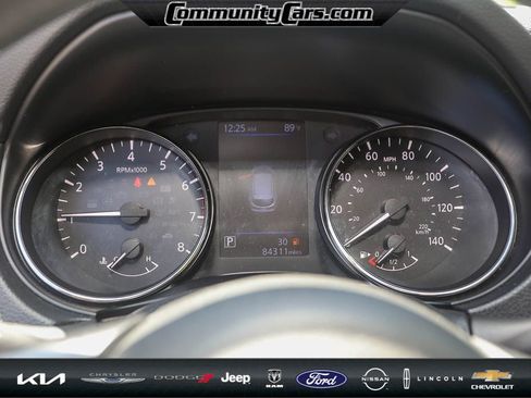 Used 2021 Nissan Rogue Sport S image 14