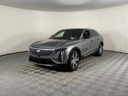 Used 2024 Cadillac Lyriq Tech RWD image 9