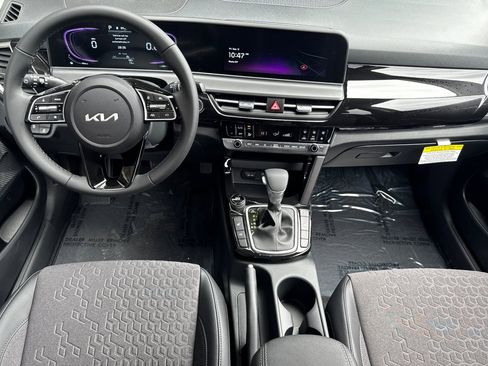 New 2026 Kia Seltos S image 9