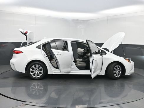 Used 2023 Toyota Corolla LE FWD image 33