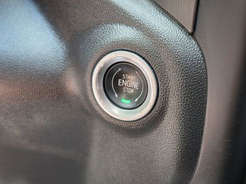 Used 2021 GMC Sierra 1500 AT4 w/ AT4 Premium Package image 17