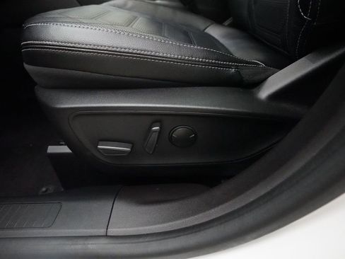 Used 2023 Ford Escape Platinum w/ Premium Technology Package AWD/4WD image 31