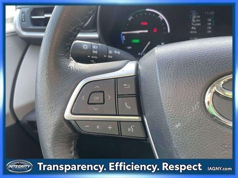 Used 2024 Toyota Sienna XLE image 24