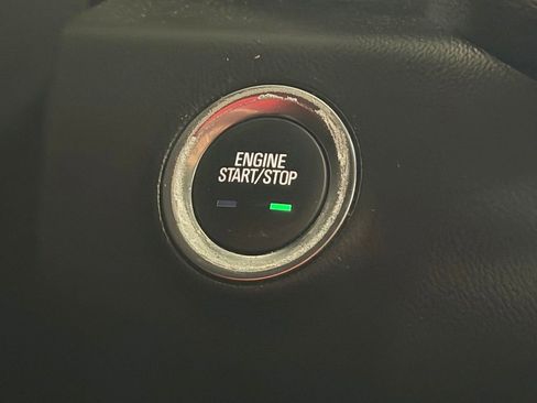 Used 2022 GMC Terrain SLE w/ Driver Convenience Package FWD image 21