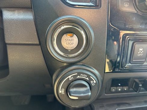 Used 2021 Nissan Titan PRO-4X w/ Pro-4x Convenience Package image 20