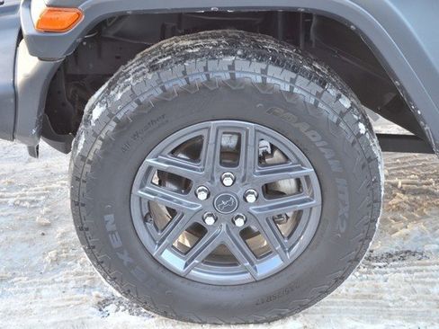 Used 2024 Jeep Wrangler Sport S image 13