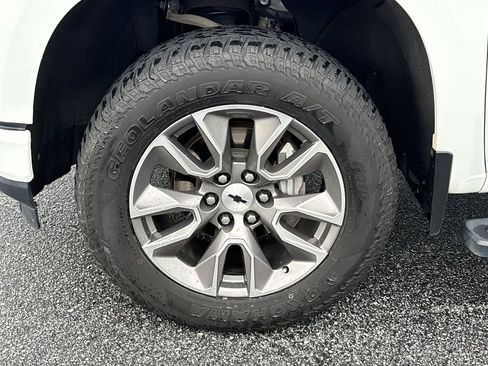 Certified 2021 Chevrolet Silverado 1500 RST image 31