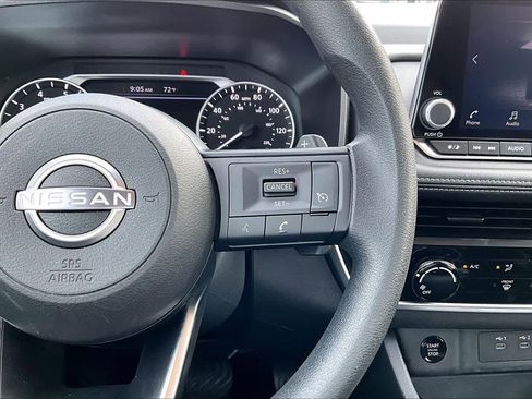 Used 2024 Nissan Rogue S FWD image 19