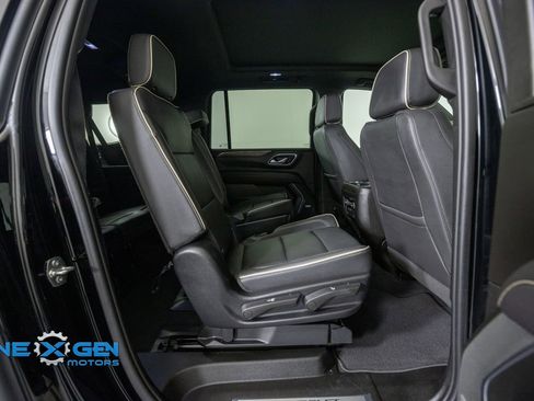 Used 2023 Chevrolet Suburban Premier AWD/4WD image 36