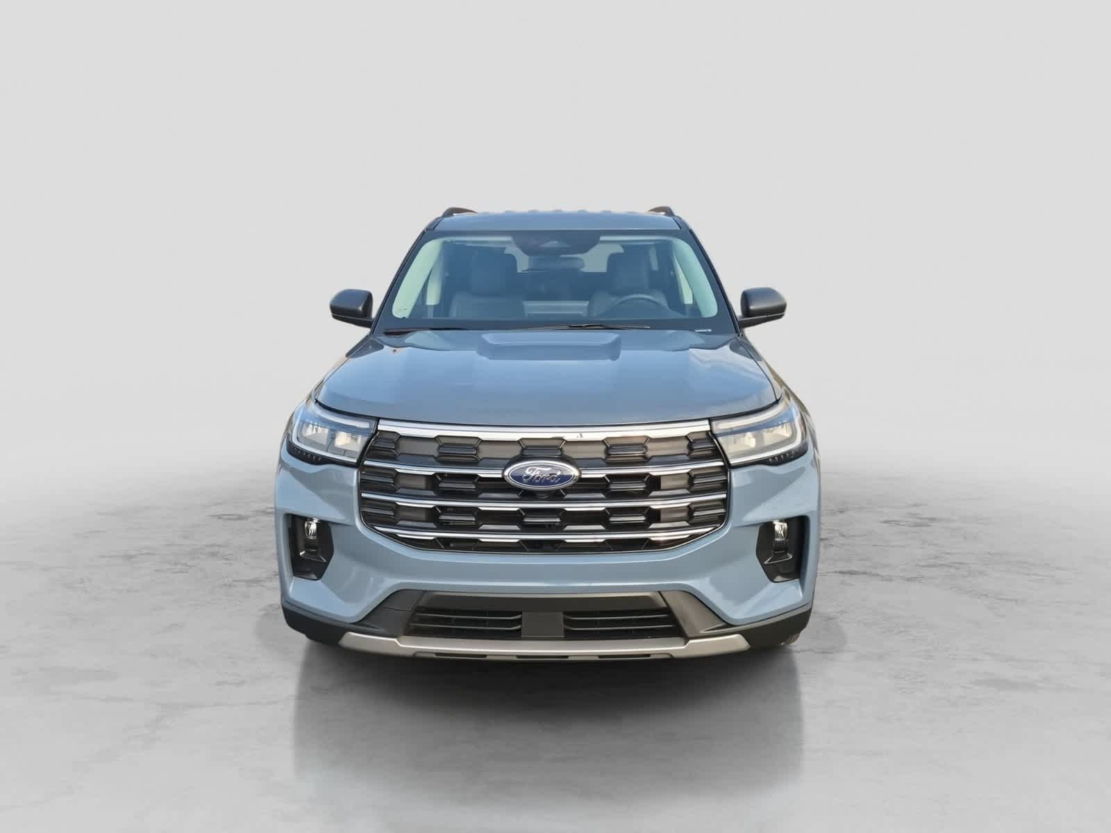 Used 2026 Ford Explorer Active w/ Active Comfort Package AWD/4WD image 3