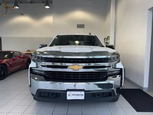 Used 2022 Chevrolet Silverado 1500 LT AWD/4WD image 30