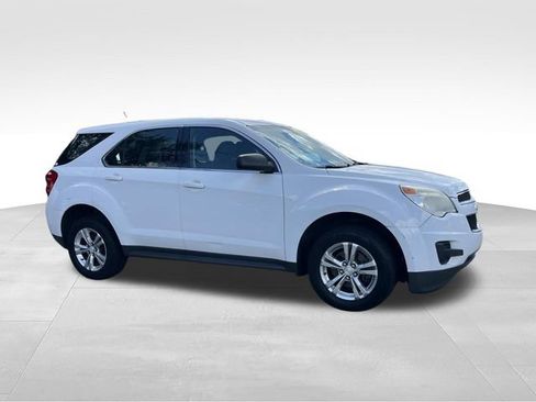 Used 2015 Chevrolet Equinox LS FWD image 2