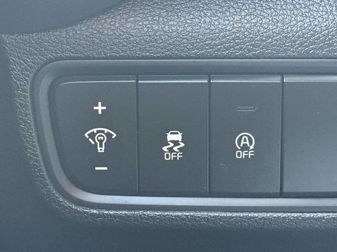 Used 2025 Kia Soul LX image 24