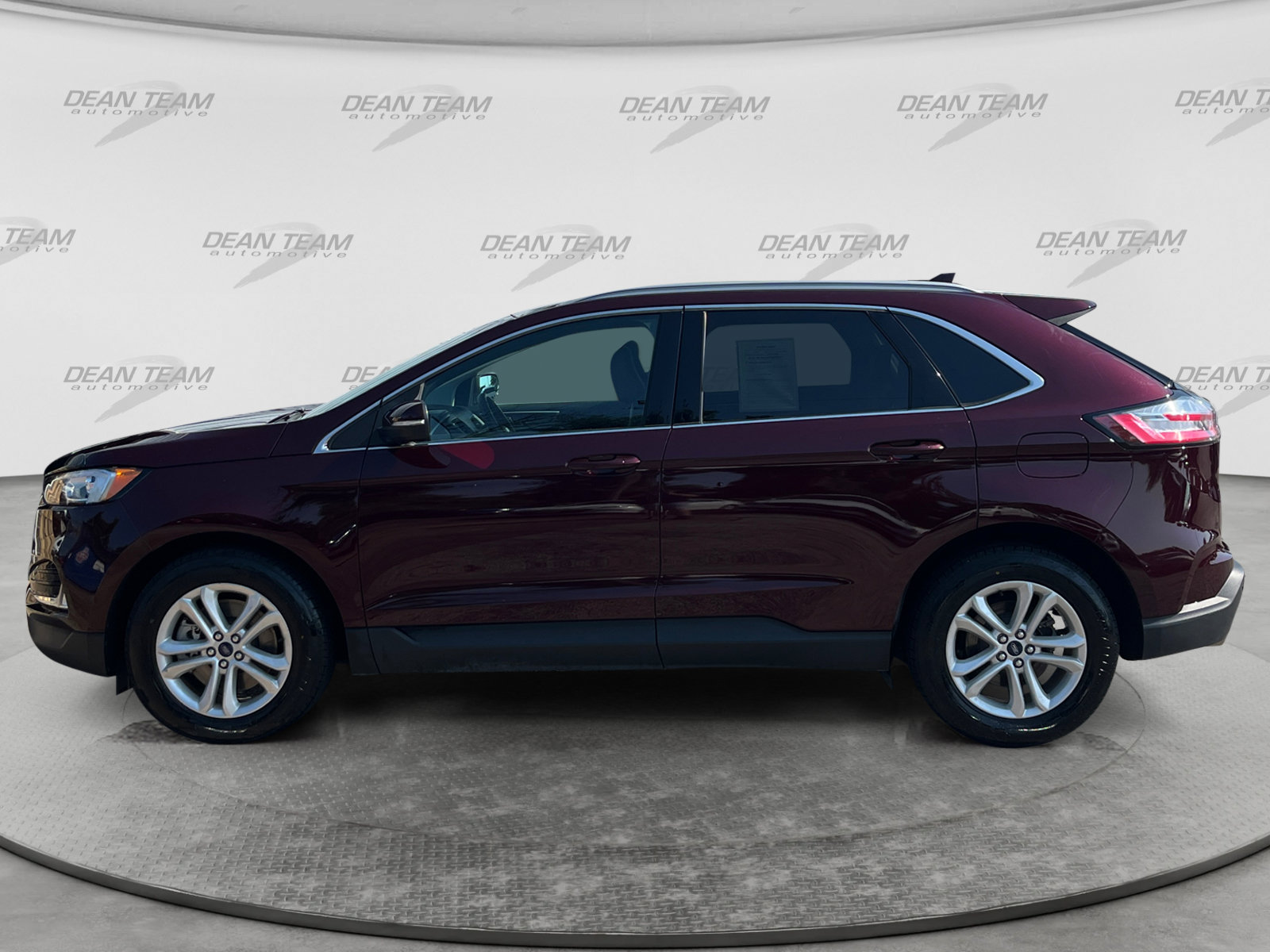 Used 2020 Ford Edge SEL w/ Convenience Package AWD/4WD image 4