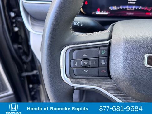 Used 2024 Jeep Wagoneer L Series II w/ Flexible Seating Group image 15