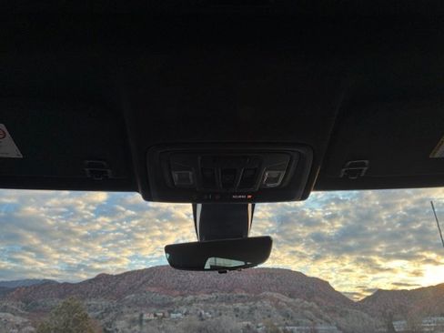 Used 2022 Chevrolet Silverado 2500 High Country image 17