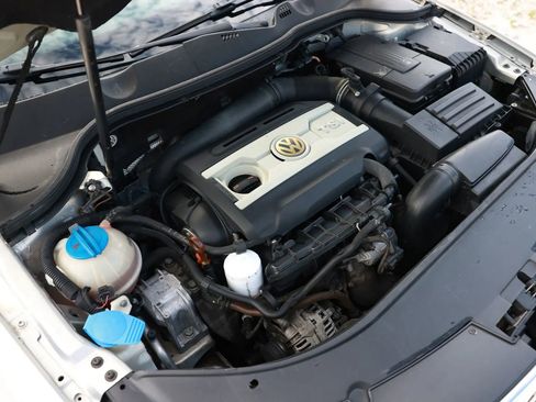 Used 2010 Volkswagen Passat Komfort FWD image 48