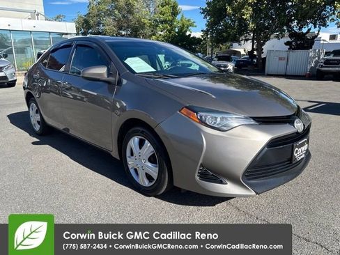 Used 2018 Toyota Corolla LE FWD image 8