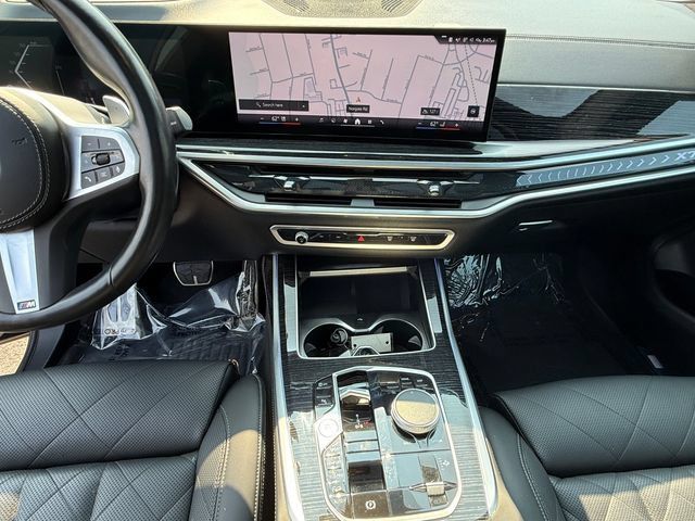 Used 2024 BMW X7 xDrive40i w/ M Sport Package AWD/4WD image 17