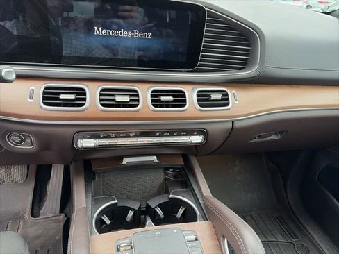 Used 2021 Mercedes-Benz GLS 450 4MATIC image 15