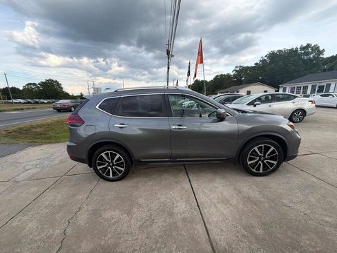 Used 2018 Nissan Rogue SL w/ Premium Package AWD/4WD image 15