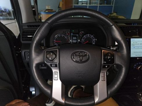 Used 2023 Toyota 4Runner SR5 Premium w/ Moonroof Package AWD/4WD image 14
