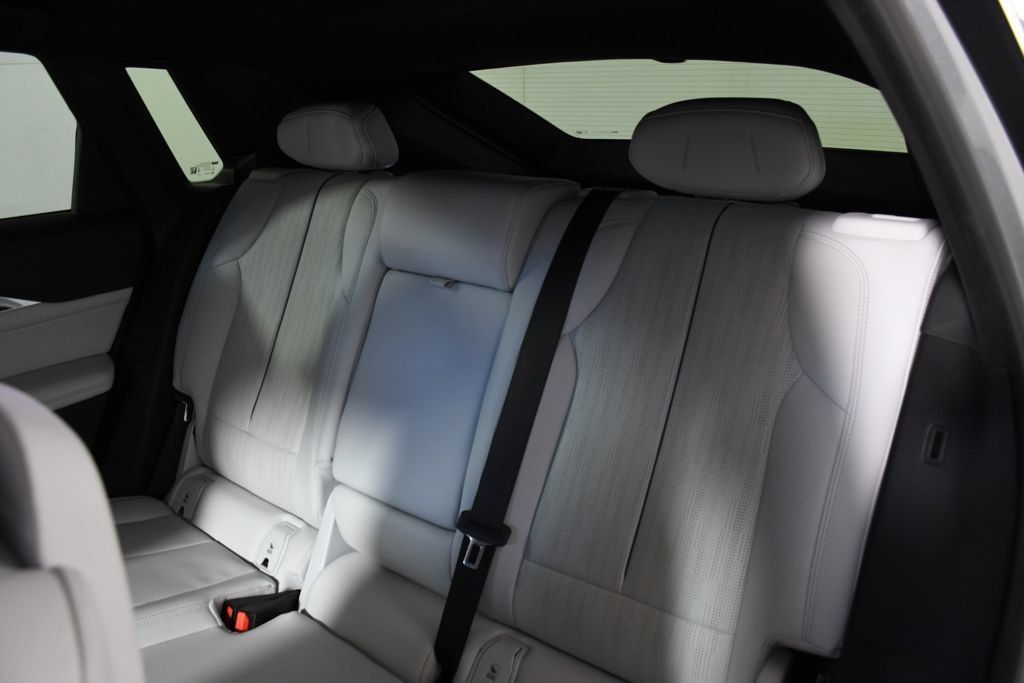 Used 2024 Cadillac Lyriq Luxury RWD image 27