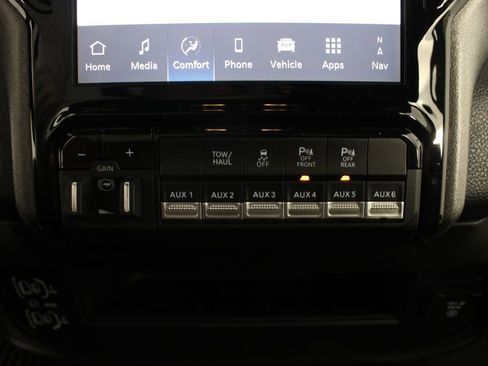 New 2026 RAM 2500 Tradesman AWD/4WD image 7