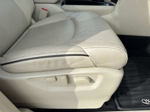 Used 2022 INFINITI QX80 Luxe w/ Cargo Package image 12