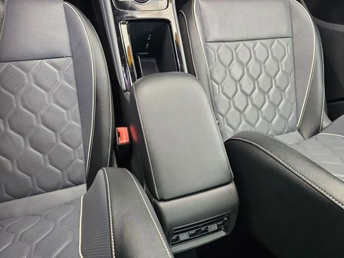 Certified 2025 Volkswagen Tiguan SEL R-Line AWD/4WD image 24