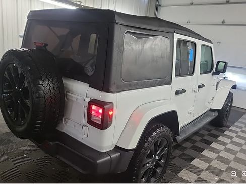 Used 2024 Jeep Wrangler Unlimited w/ Convenience Group AWD/4WD image 7